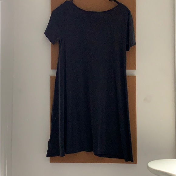 fitted t-shirt dress - Picture 2 of 2